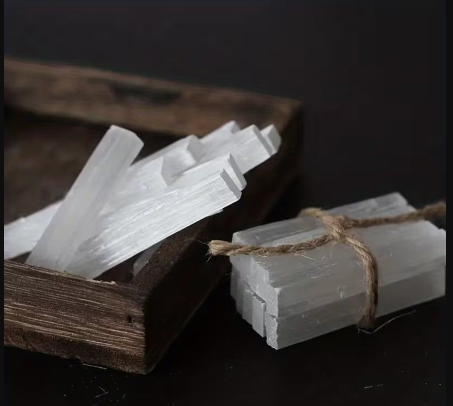 Selenite Crystal Bundle — Altar, Ritual & Sacred-Space Stones | Morrigu Star