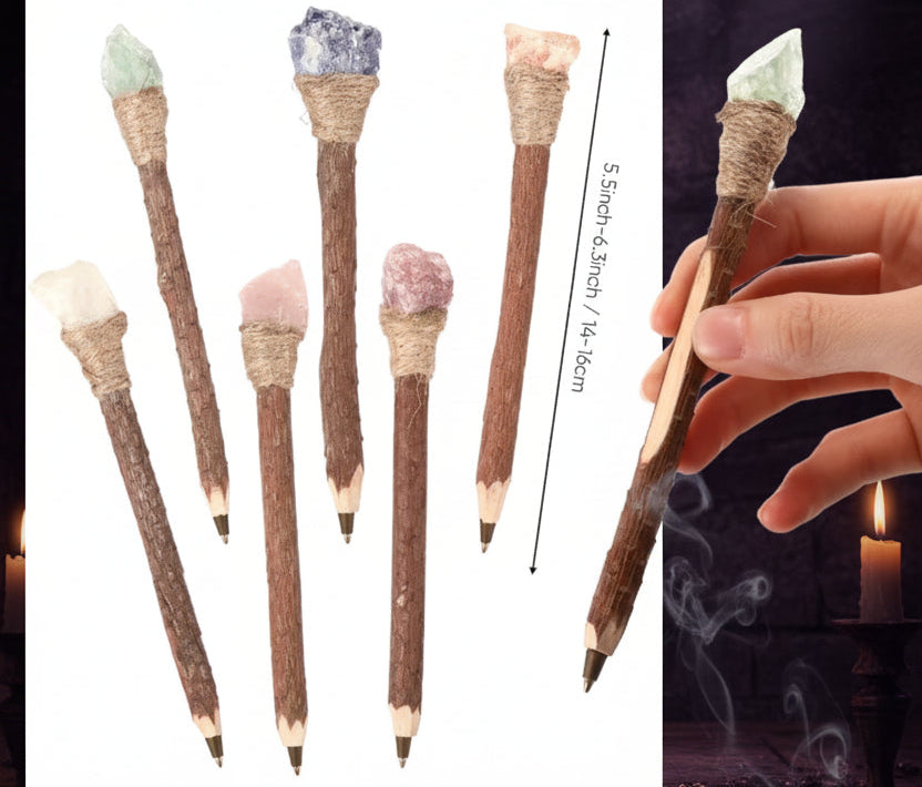 Product dimensions graphic showing a set of five wooden pencil-shaped pens with different colored crystals on the tips, alongside a hand holding one of the pencils to demonstrate scale. The image includes text detailing the product features and dimensions.